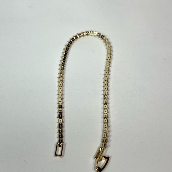 14k gold filled thin Diamond cut tennis bracelet - Picture 3 of 4